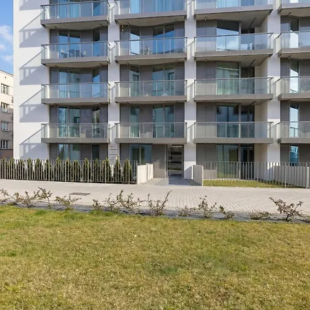 Calm & Functional In With Smarttv And Place For Remote Work By Renters * Lublin